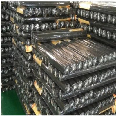 Stuoia opaca dell'erbaccia della scuola materna della pianta per fermare le erbacce che crescono abbellenti